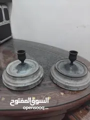  22 تحف ونحاسيات