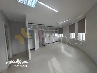  4 مكتب مقسم و جاهز  للايجار في عمان - ام اذينة , بمساحة 270م