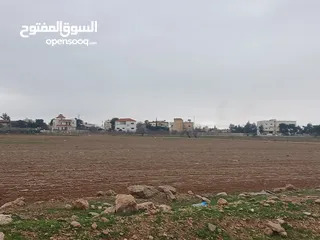  3 مادبا (الخطابية ) قطع اراضي مفروزة سكنية للبيع من المالك مباشرة بدون وساطات وعمولات منطقة فلل