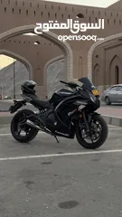  8 للبيع كوساكي نينجا 650 cc ، قابل للتفاوض في حدود المعقول