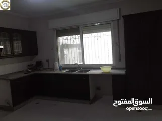  3 شقة أرضية مميزة للبيع في دير غبار 200م مع ترس 65م