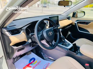  7 TOYOTA RAV4 2019 MODEL, LOW MILEAGE, ALL ORIGINAL PAINT, FOR SALE