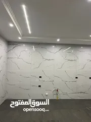 13 عرض فاخر - لم تسكن - طريق المطار - بتشطيبات خاصة - ترس بإطلالــــه بانوراما