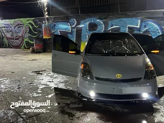  2 تيوتا بريوس موديل 2005 للبيع