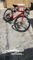  1 دراجة هوائية sport استعمال اسبوعين ب 40 دينار
