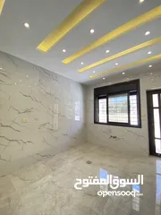  7 للبيع بالأقساط 36 شهر شقه ارضية 295م قرب جامعة البتراء طريق المطار البنيات 145م + 150م ترس