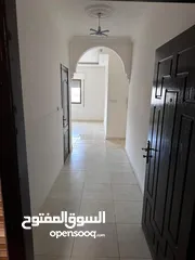  4 شقه طابق اول تشطيب جديد