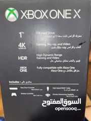  2 Xbox one x استعمال خفيف مع العاب