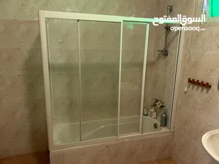  13 مزرعة للبيع   بأجمل  مناطق الصبيحي (ميسرة) على قمة الجبل ذو اطلالة خلابة