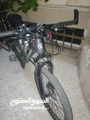  2 بسكليت جنط 24 مستعمل شهر بحالة الوكالة
