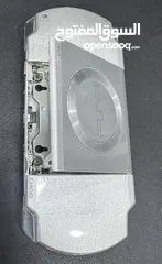  4 مستخدمه اصليه بحاله الوكاله للبيع استخدام خفيف جدا والنسخه التى يوجد فيها ذاكره ومعها شاحنها الا PsP