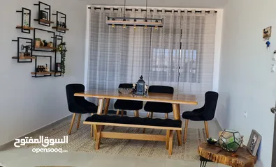  1 أثاث مستعمل بحالة جيدة (طقم كنبايات + طاولة سفره مع كراسيها + طاولة تلفزيون)