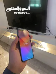  1 آيفون 12 تيربو سيم  سعته 64g بطاريه 77 لون ازرق  مافي اي مشاكل مش مغير ولا اي قطعه