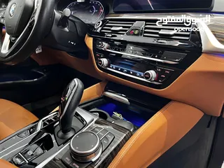  13 BMW 530i 2022 luxury line