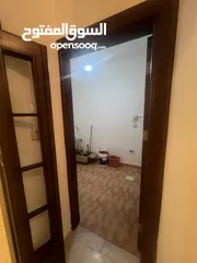  17 شقة غير مفروشة