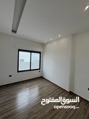  14 بالاقساط ارضية مع مدخل خاص في اجمل مناطق مرج الحمام و بتشطيب حديث و مميز