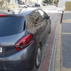  4 بيجو 208 2018