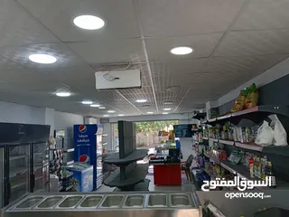  7 سوبرماركت مجهز بالكامل + مطبخ وجبات سريعة في منطقة حيوية سكني وتجاري بعبدون الشمالي