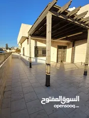  17 روف مع ترس بإطلالــــه بانوراما