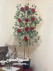  6 أشجار زينه ورد صناعي   متوفر لون احمر فقط  شغل بيتي مرتب بزبط داخلي و خارجي للمنزل وللغرف و للمداخل