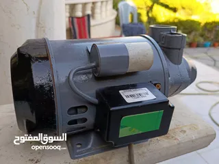  3 ماتورات مي شغالة ميه بالميه وعالفحص صوت ناعم كلها تم تبديل البيل واللباده بجديد فقط ب 20 دينار بأربد