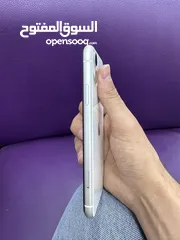  5 iPhone 11     128G