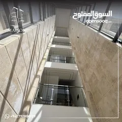  14 شقة طابق ثاني قرب بنك الاتحاد في طريق المطار النخيل