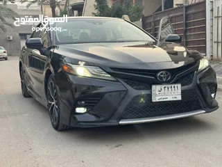  4 Toyota Camry  2018 SEبلس  لون اسود رقم بغداد  محرك اربعه سلندر 2500