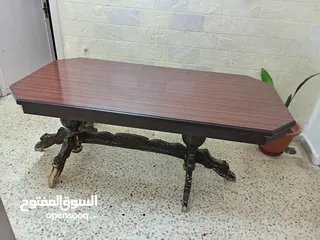  1 طاوله سفره زان بالكامل باستثناء الوجه لاتيه 18 ملم ملبس فورمايكا قشره بحاله ممتازه
