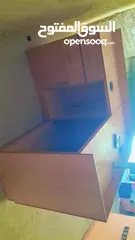  1 مكتب خشب عدد 2