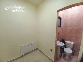  2 شقة غير مفروشة للإيجار 200م2 ( Property 19174 )-175055046