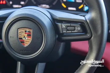  30 Porsche Taycan 2022  كهربائية بالكامل