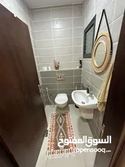 5 شقه مميزه وجميله.فخمه للبيع في بيتونيا68900407..لاصحاب الذوق الرفيع