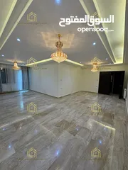  8 شقة سوبر ديلوكس - خلدا - 4نوم 2ماستر - 220م داخلي - ترسات واسعة 250م -