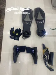  8 بدله غوص وع زعانف وسنوركل نظيفه