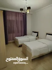  8 شقة فاخرة شبه جديدة للإيجار
