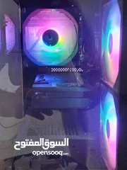  1 كمبيوتر جبار مع شاشتين وماوس وكيبورد وسماعه وكنترولر (الجهاز معظم القطع جديدة وكراتينها معها )