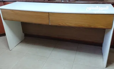  3 مكتبة، مساعد مكتبة، كومدينا، وتواليت للبيع 1000 شيقل