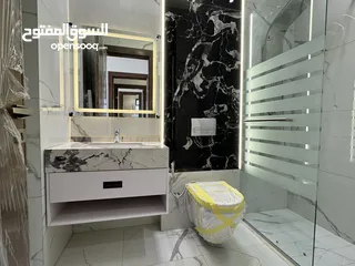  26 شقة بتشطيبات مميزه طابق ارضي مساحة 240م باجمل منطاق خلدا (مشروع 107)