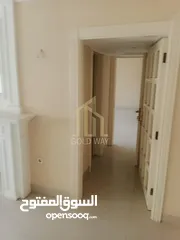  4 شقة مميزة 220م طابق ثاني تشطيبات مميزة في أرقى مناطق عبدون/ ref 1380