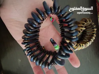  15 اساور خشبية ملونة جديدة