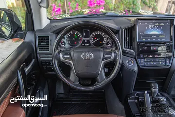  8 Toyota Land Cruiser 2020 Gx-r V8 Grand Touring   السيارة وارد الشركة