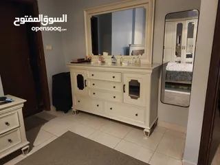  14 شقة مع رووف و ترس إطلالة أبدية خلابة  على جبال جرش و السلط في أجمل مناطق الجبيهة ابو عوف تنظيم أ