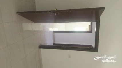  7 شقق ثلاث غرف نوم للايجار