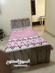  1 سراير بحالة ممتازه