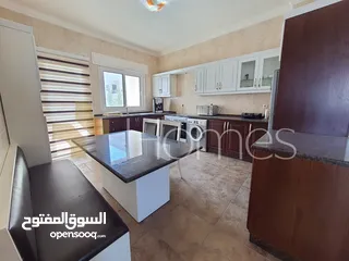  11 فيلا مع مسبح للبيع في الظهير بمساحة بناء 1200م