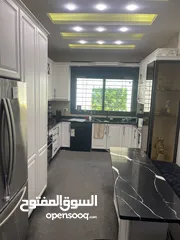  20 شقه في البنيات للبيع