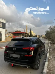  4 هونداي توسان