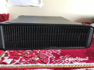  2 شبه جديدX box 360 مع كامل ملحقاته استعمال خفيف مع شاشة 32 بوصة