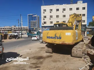  2 حفارة كوماتسو 220-7 موديل 2004 للبيع